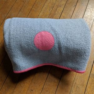 Manduka Yogitoes Skidless Mat Towel gray/pink